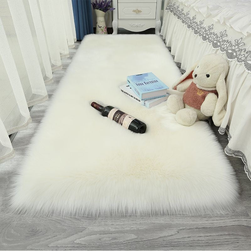 Luxury Faux Fur Sheepskin 4'x6'